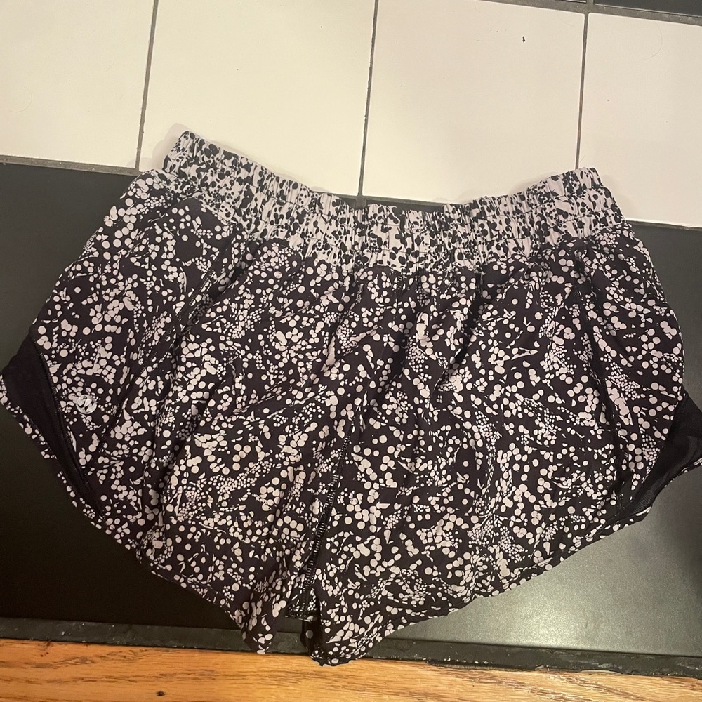 Lululemon hotty hot shorts